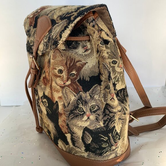 Signare Cat Kitten All over Print Tapestry Backpack Tan Drawstring Buckle Snap - Picture 6 of 14